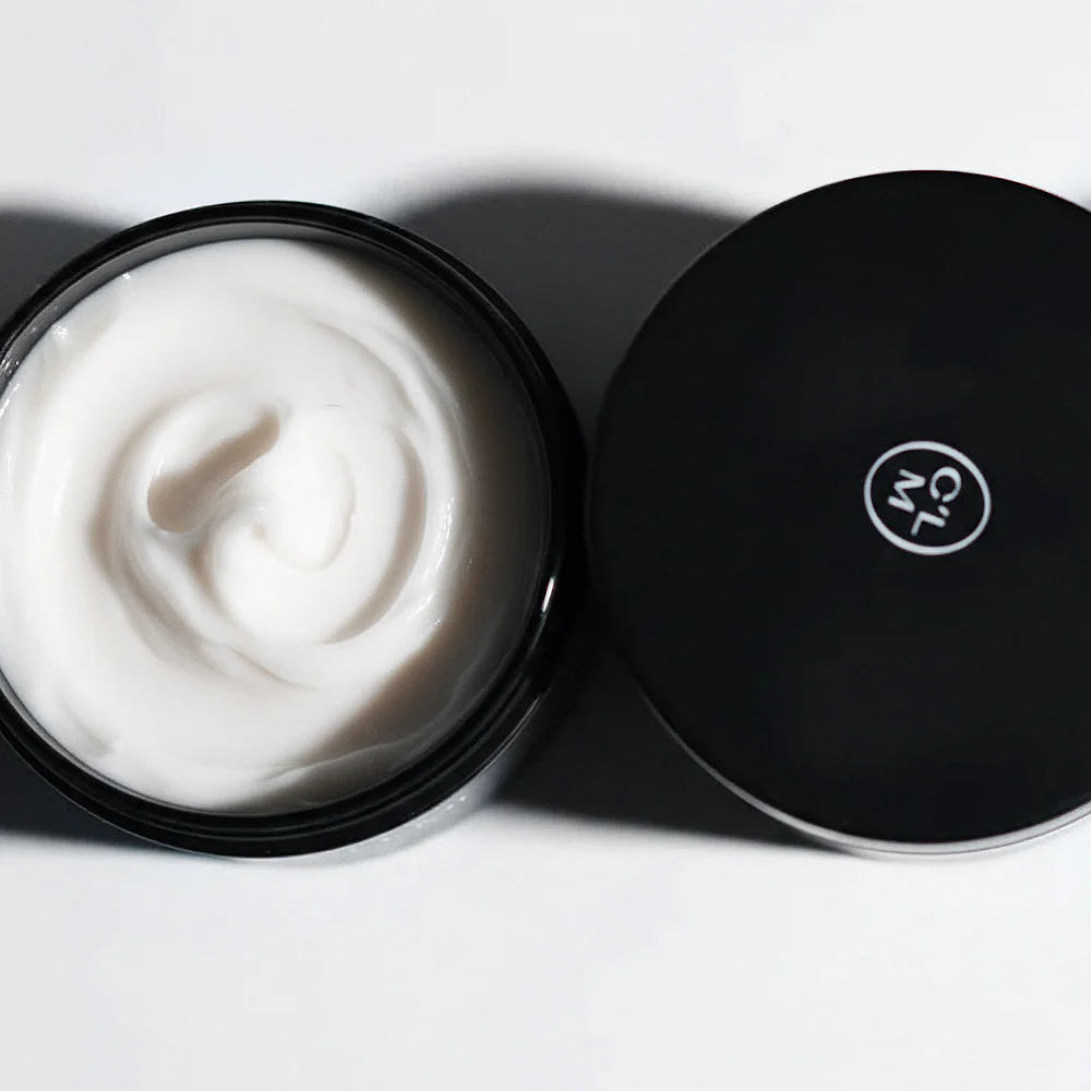 Intensively moisturizing and repairing hair set